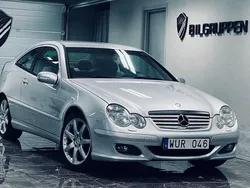 Silver Begagnad 2005 Mercedes C230 Sportkupé | 59 000 kr (Lite dyr)