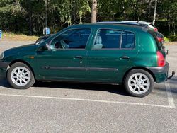 Begagnad 2000 Renault Clio II Halvkombi | 25 000 kr (Lite dyr)