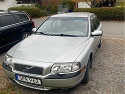 Grå Begagnad 2001 Volvo S80 Sedan | 21 000 kr (Dyr)