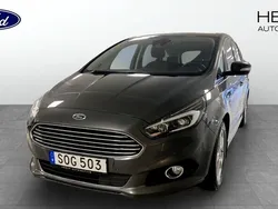 Grå (black) Begagnad 2016 Ford S-MAX S Minibuss | 167 800 kr (Bra pris)