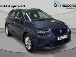 Grå Begagnad 2024 Seat Arona Style SUV | 204 000 kr (Marknadspris)