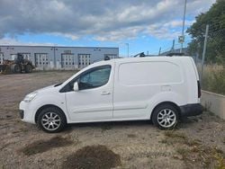 Vit Begagnad 2016 Peugeot Partner Minibuss | 47 500 kr (Marknadspris)