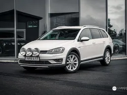 Vit Begagnad 2015 VW Golf Alltrack Kombi | 159 900 kr (Marknadspris)