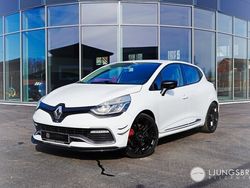 Vit Begagnad 2015 Renault Clio IV R.S. Halvkombi | 169 900 kr