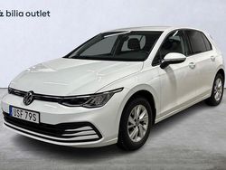 Vit Begagnad 2021 VW Golf VIII Halvkombi | 249 000 kr (Marknadspris)