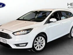 Vit (white) Begagnad 2017 Ford Focus Titanium Kombi | 139 900 kr (Marknadspris)