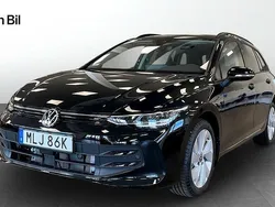 Svart Ny 2024 VW Golf VIII Life Kombi | 309 900 kr (Bra pris)