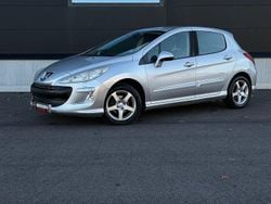 Vit Begagnad 2010 Peugeot 308 Halvkombi | 33 800 kr (Marknadspris)