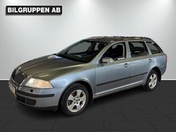 Mörkgrå (grå) Begagnad 2006 Skoda Octavia Kombi | 43 900 kr (Dyr)