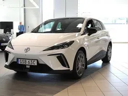 Vit Begagnad 2023 MG MG4 EV Trophy Halvkombi | 329 900 kr