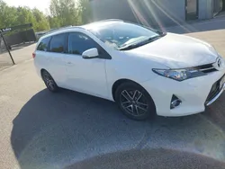 Vit Begagnad 2015 Toyota Auris Touring Sports Edition Kombi | 135 000 kr (Lite dyr)