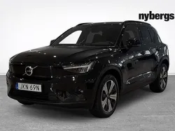 Svart Begagnad 2022 Volvo XC40 Plus SUV | 359 000 kr