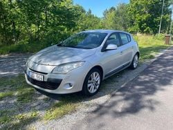 Silver Begagnad 2009 Renault Mégane III Halvkombi | 23 900 kr (Dyr)
