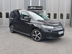 Svart Begagnad 2023 VW Caddy Black Edition Minibuss | 329 900 kr (Lite dyr)
