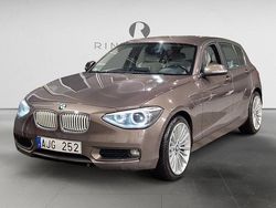 Brun Begagnad 2013 BMW 118 Urban Line Halvkombi | 114 900 kr (Marknadspris)
