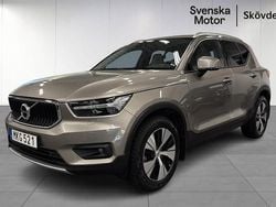 Grå Begagnad 2021 Volvo XC40 SUV | 319 200 kr (Marknadspris)