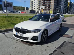 Vit Begagnad 2020 BMW 330e M Sport Sedan | 320 000 kr (Marknadspris)