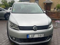 Silver Begagnad 2012 VW Touran Cross Minibuss | 75 000 kr (Marknadspris)