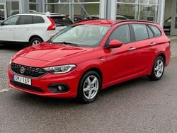 Röd Begagnad 2018 Fiat Tipo Kombi | 98 900 kr (Marknadspris)