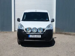 Vit Begagnad 2018 Peugeot Partner Minibuss | 129 000 kr (Marknadspris)