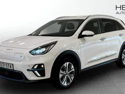 Vit (white) Begagnad 2022 Kia e-Niro 3 SUV | 299 000 kr (Lite dyr)
