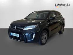 Cosmic black pearl metallic Ny 2025 Suzuki Vitara SUV | 289 900 kr (Marknadspris)