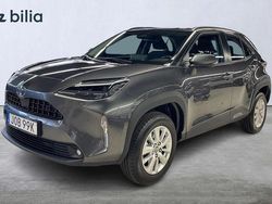 Grå Begagnad 2024 Toyota Yaris Cross Active SUV | 289 900 kr (Marknadspris)