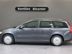 Grå Begagnad 2011 Volvo V50 Momentum Kombi | 69 900 kr (Marknadspris)