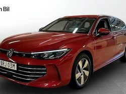 Röd Begagnad 2024 VW Passat Business Kombi | 338 900 kr (Lite dyr)