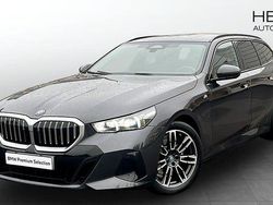 Grå Begagnad 2025 BMW 530 M Sport Kombi | 628 700 kr