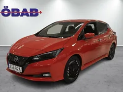 Röd Begagnad 2022 Nissan Leaf N-Connecta Halvkombi | 199 800 kr (Bra pris)