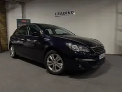 Mörkblå Begagnad 2014 Peugeot 308 Active Halvkombi | 89 900 kr (Marknadspris)