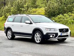Vit Begagnad 2015 Volvo XC70 Standard SUV | 169 000 kr (Marknadspris)