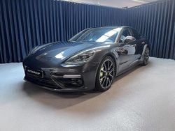 Grön Begagnad 2019 Porsche Panamera Turbo S Sedan | 849 000 kr