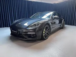 Grön Begagnad 2019 Porsche Panamera Turbo S Sedan | 849 000 kr