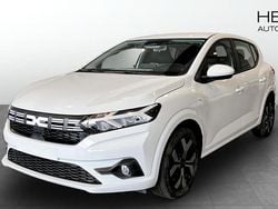Vit (white) Ny 2025 Dacia Sandero Expression Halvkombi | 219 900 kr (Marknadspris)