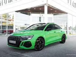 Grön Begagnad 2023 Audi RS3 Design Halvkombi | 639 000 kr (Marknadspris)
