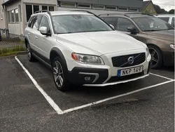 Vit Begagnad 2014 Volvo XC70 Momentum SUV | 99 000 kr (Superpris)