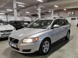 Ljusgrå Begagnad 2009 Volvo V50 Kinetic Kombi | 44 900 kr (Marknadspris)