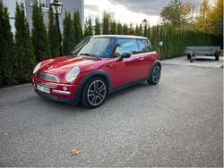 Röd Begagnad 2002 Mini Cooper Halvkombi | 28 000 kr (Marknadspris)