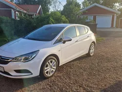Vit Begagnad 2017 Opel Astra Enjoy Halvkombi | 107 000 kr (Bra pris)