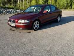 Röd Begagnad 2002 Volvo S60 Sedan | 25 000 kr (Bra pris)