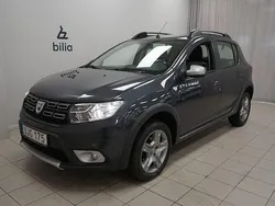 Mörkgrå Begagnad 2016 Dacia Sandero Stepway Halvkombi | 94 900 kr (Marknadspris)