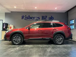Röd Ny 2025 Subaru Outback SUV | 451 800 kr