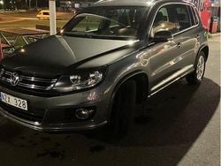 Grå Begagnad 2014 VW Tiguan R-line SUV | 92 000 kr (Bra pris)