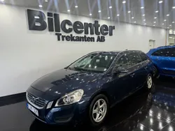 Blå Begagnad 2012 Volvo V60 Kinetic Kombi | 59 900 kr (Marknadspris)