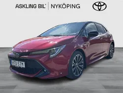 Röd Begagnad 2019 Toyota Corolla Style Halvkombi | 219 000 kr (Marknadspris)