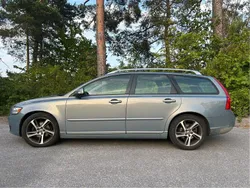 Blå Begagnad 2012 Volvo V50 Momentum Kombi | 57 000 kr (Marknadspris)