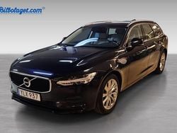 Blå Begagnad 2019 Volvo V90 Momentum Kombi | 286 000 kr (Marknadspris)