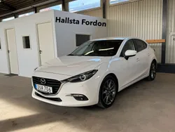 Vit Begagnad 2018 Mazda 3 Inclusive Halvkombi | 161 900 kr (Lite dyr)